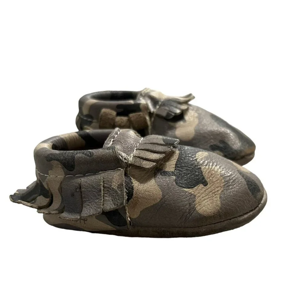 Freshly Picked Sz 3 Genuine Leather Grey Camouflage Moccasins